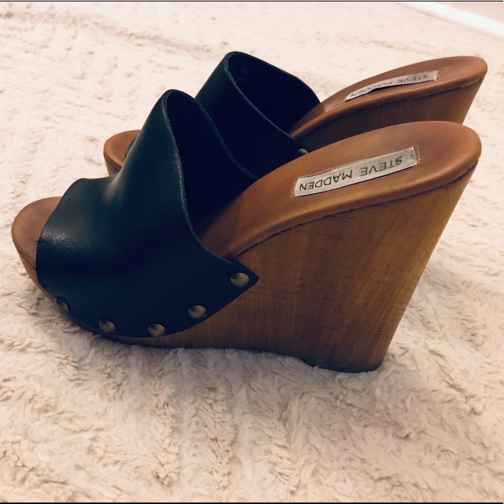 SOLD Steve Madden Heels